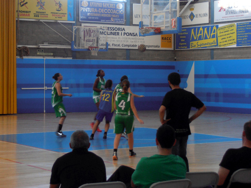 Un moment del partit entre el CE Palamós i el Tordera a la primera jornada de lliga. (Foto: CE Palamós).