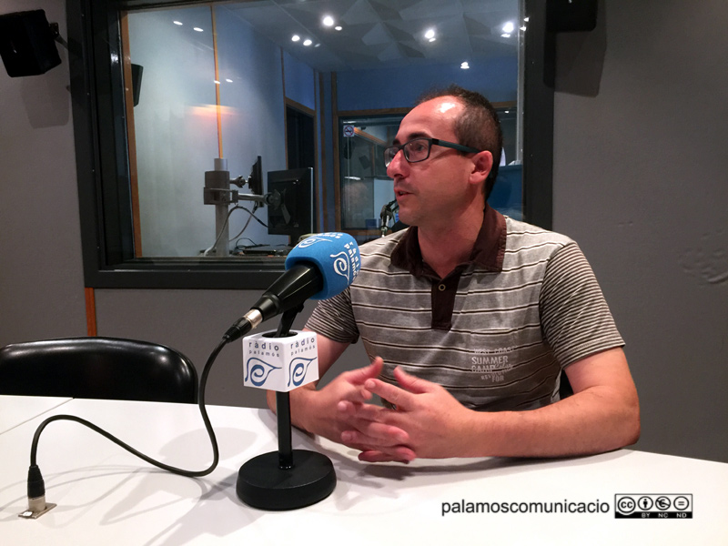 L'alcalde de Palamós, Lluís Puig, avui als estudis de Ràdio Palamós.