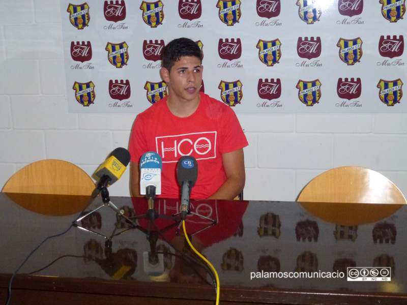Àlex Devia, diumenge a la sala de premsa de l'Estadi Municipal. 