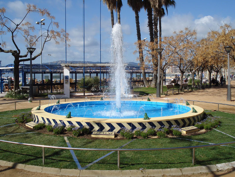 L'emblemàtic brollador del passeig del Mar de Palamós.