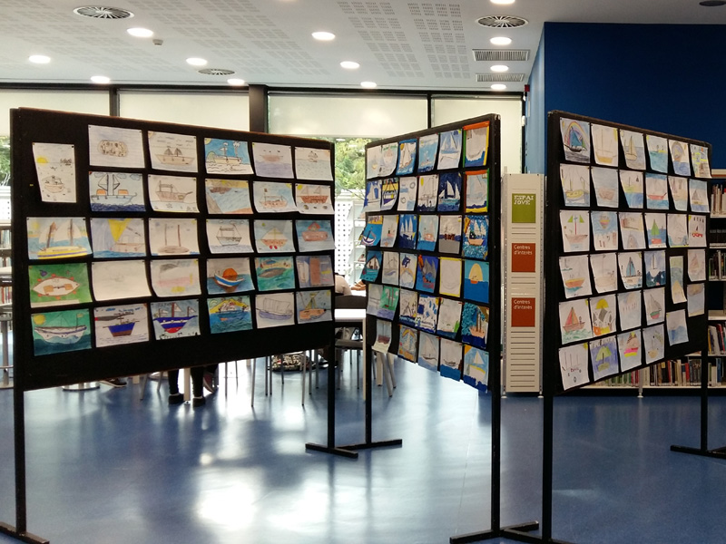 Una mostra dels dibuixos exposats. (Foto: Biblioteca Lluís Barceló i Bou.)
