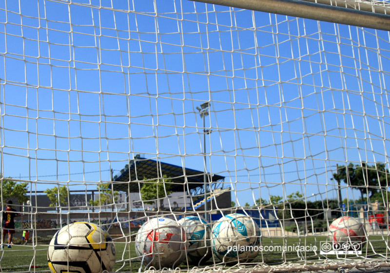 En aquesta notícia trobareu la relació dels partits de futbol base que es jugen aquest cap de setmana a Palamós.
