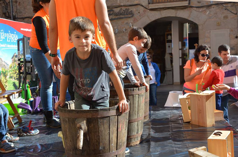 La mainada s'ho va passar d'allò més bé amb les activitats de la Festa del Vi Nou. (Foto: Ajuntament de Calonge.)