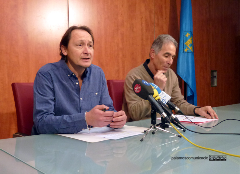 Reixach i Gubert anunciant aquest matí que Junts X Palamós i Sant Joan es presenta a les eleccions.