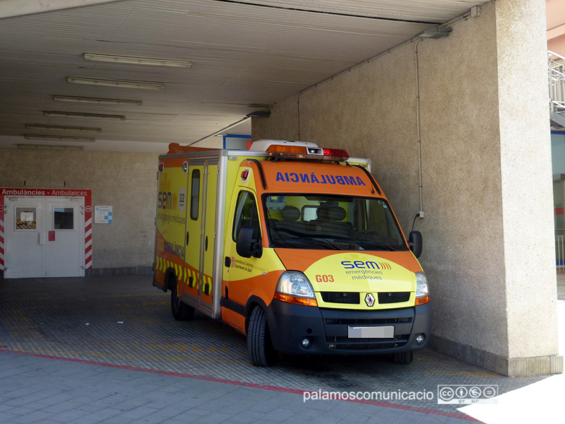 L'actual ambulància de suport vital avançat, amb base a l'hospital de Palamós.
