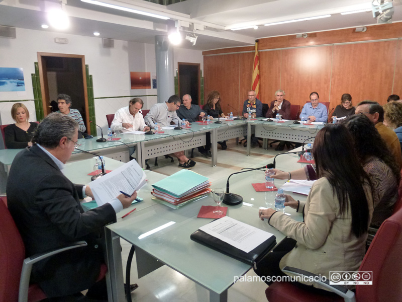 Avui hi ha Ple de l'Ajuntament de Palamós.