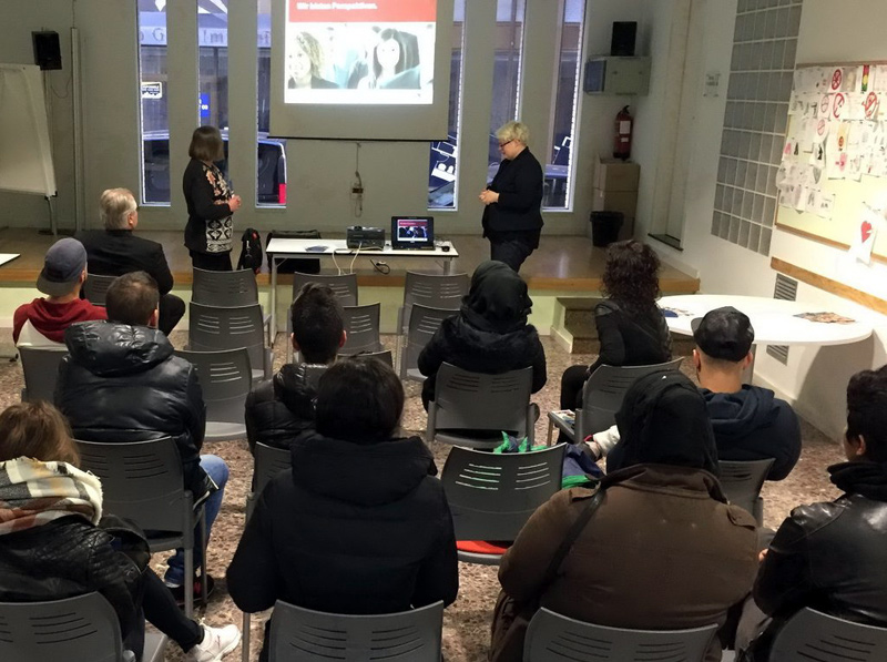 Presentació del programa formatiu alemany, al Punt Jove de Palamós.