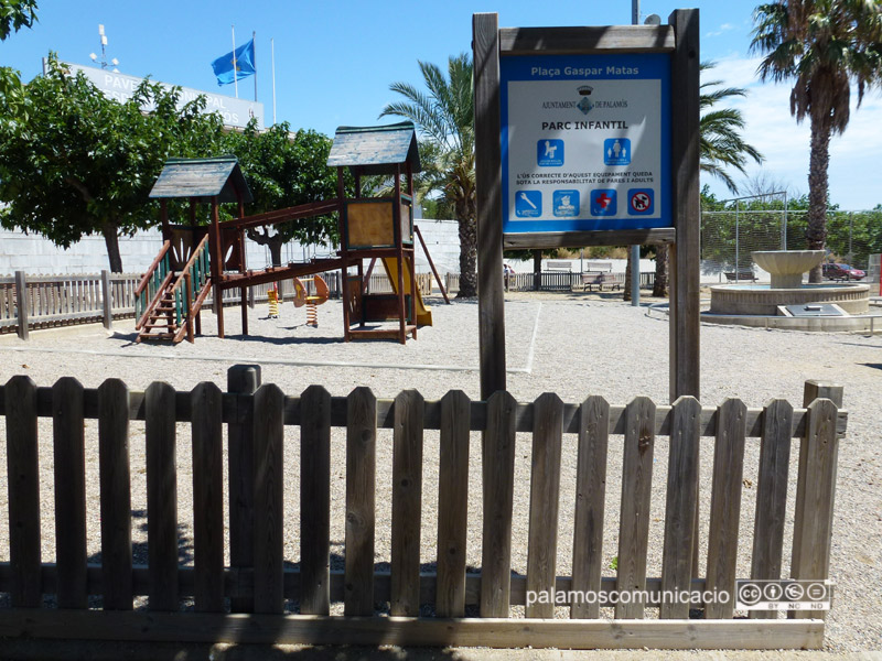 El parc infantil de la plaça de Vila-romà, al barri de Pla d'es Pla.