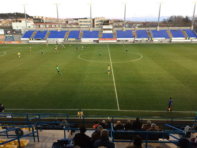 El Palamós no ha pogut guanyar un rival directe, l'Ascó. Foto: Ramon Ribas.