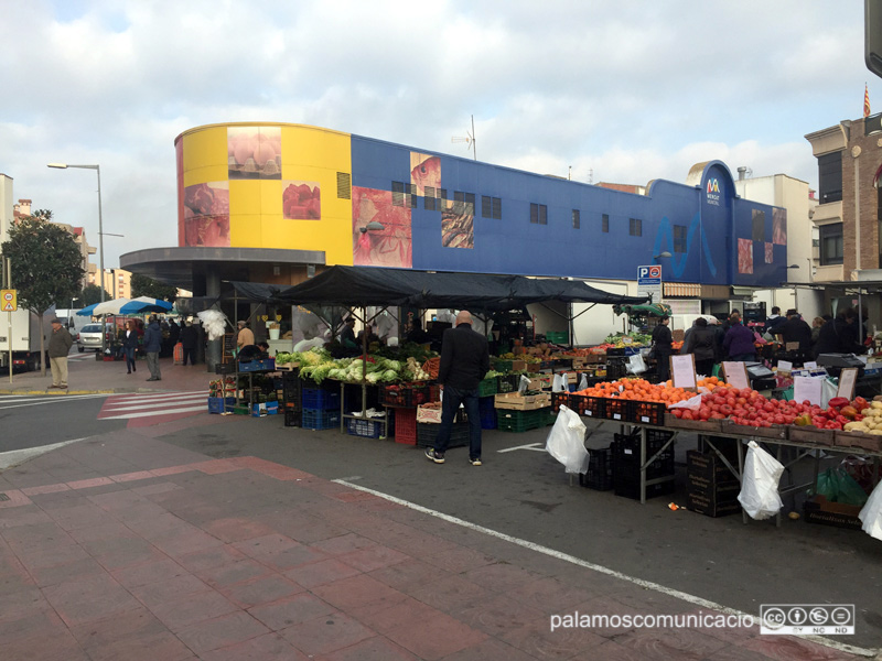 Parades del mercat de la fruita i la verdura.