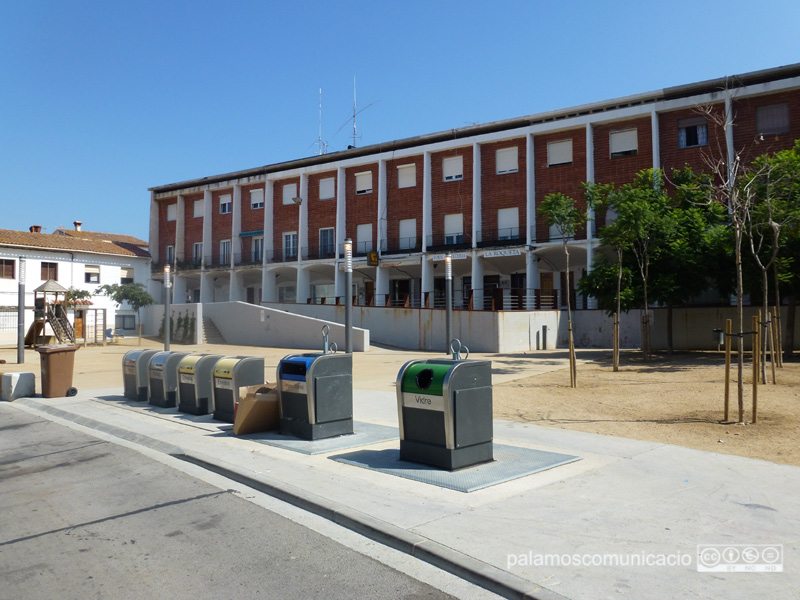 La plaça de Pere El Gran, al barri de les Cases Noves.