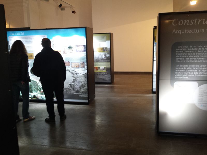 L'exposició posa en valor l'arquitectura tradicional catalana. (Foto: Ajuntament de Palamós.)