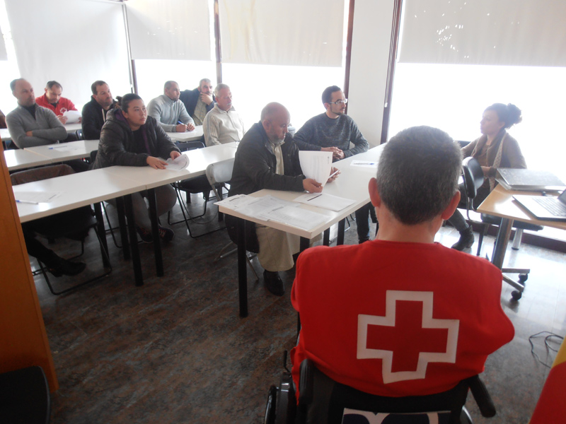 Curs d'economia domèstica per a famílies vulnerables. (Foto: Creu Roja).