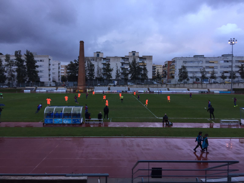 Un instant del partit de dissabte entre Gavà i Palamós. (Foto: Ramon Ribas.)
