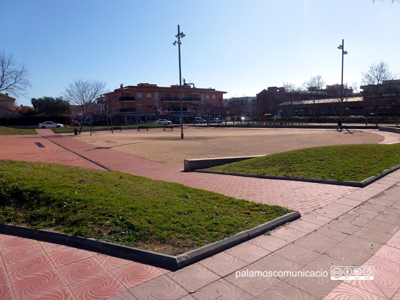 La plaça de Josep Sarquella, a Palamós.