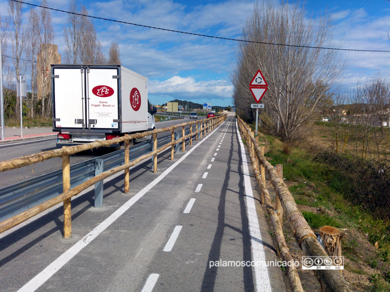 Un aspecte del nou tram del carril bici, ja acabat.