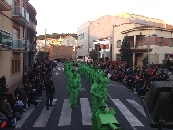 Els Showboys, durant la rua de dissabte del Carnaval d'aquest any. (Foto: Associació Cultural Showboys.)