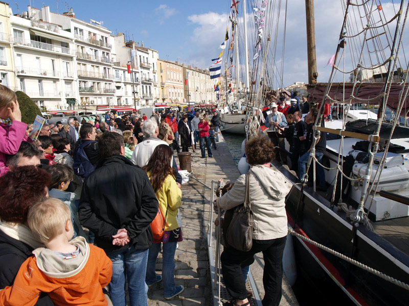 El festival promou la preservació de vaixells tradicionals i les tradicions marineres.