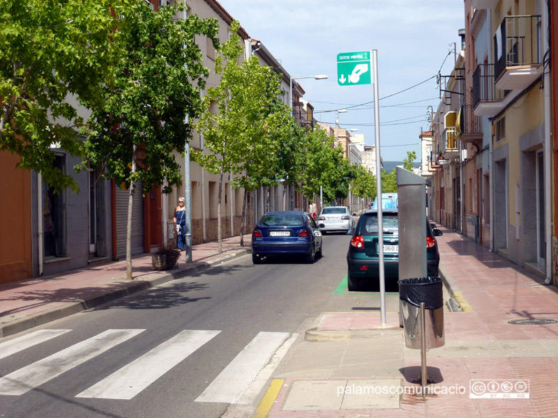 Zona d'estacionament temporal tarifat al carrer del President Macià.