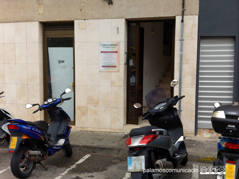 Portal de l'edifici on es va produir l'incident.