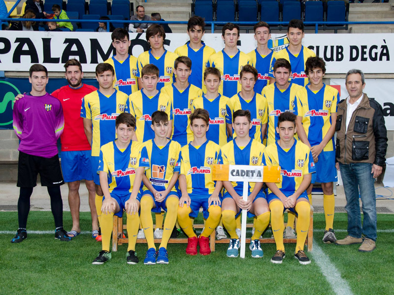 L'equip cadet A del Palamós CF. (Foto: Olga Grassot.)