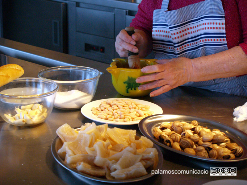 Cuina tradicional a l'Espai del Peix que forma part del patrimoni gastronòmic de la gent de mar.