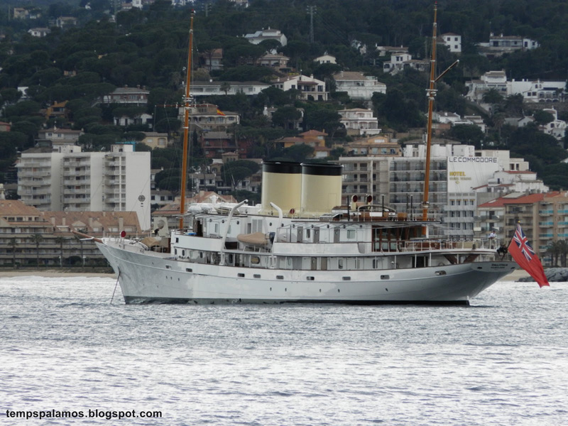 El Talitha Dina Pol, a la badia de Palamós. (Foto: Jordi Fernández. www.tempspalamos.blogspot.com.)