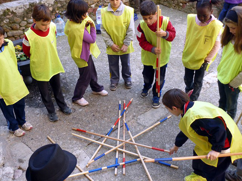 L’objectiu del Projecte Rodajoc és recuperar jocs tradicionals de diferents cultures. (Foto: ceplaestany.)