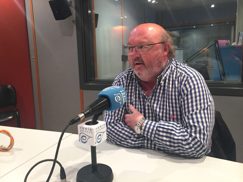 L'alcalde de Calonge, Jordi Soler, als estudis de Ràdio Palamós.