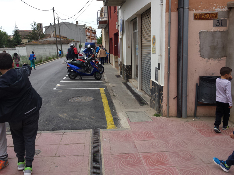 Tram del carrer de La Riera que connecta amb l'accés principal de l'escola Vila-romà. (Foto: Ajuntament de Palamós.)