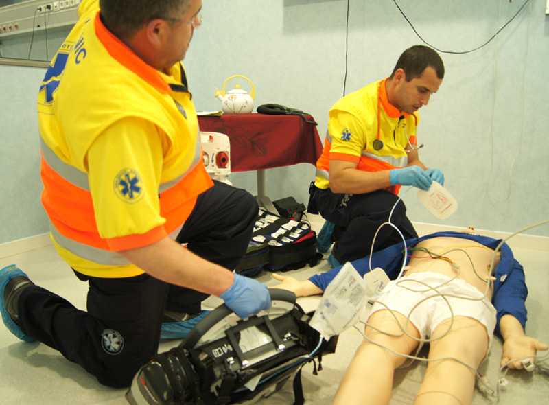 L'entrenament amb simulació clínica potencia la capacitat de treball en equip del personal mèdic. (Foto: SSIBE.)