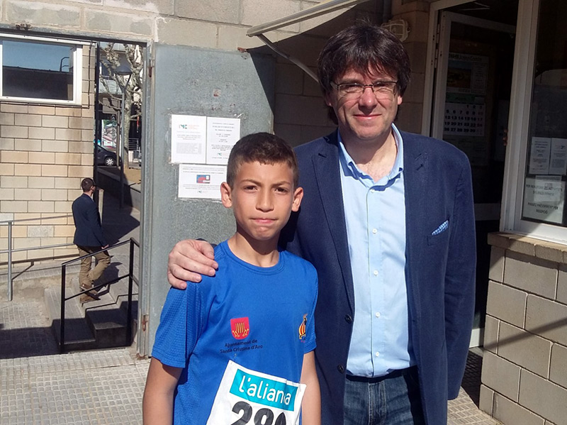 Hamza Mechaal amb el president de la Generalitat, Carles Puigdemont.