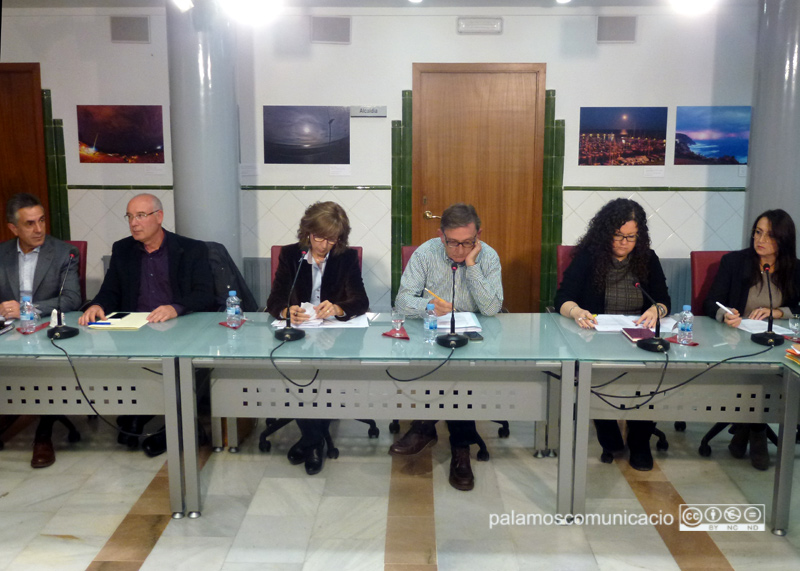 Els regidors del PSC a l'Ajuntament de Palamós, grup majoritari a l'oposició municipal.