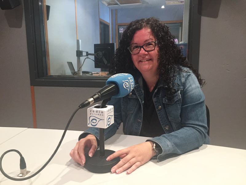 Raquel Gallego, regidora del PSC, entrevistada a Ràdio Palamós.