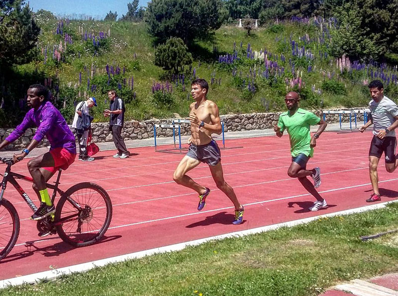 Adel Mechaal en una recent sessió d'entrenament. (Foto: Twitter Adel Mechaal).