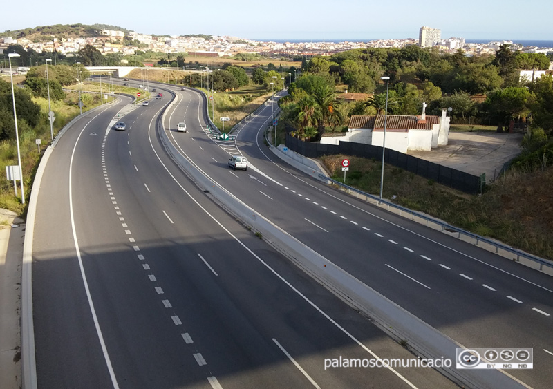 Imatge d'un tram de la C-31 entre Calonge i Palamós.