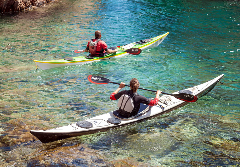 Activitat de caiac al litoral palamosí. (Foto: Kayak Palamós).