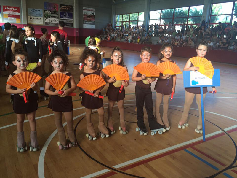 Grup infantil al festival de patinatge d'Anglès. (Foto: Patinatge Club Palamós).