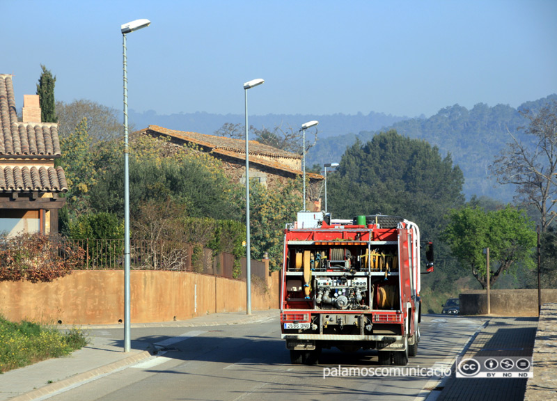 Els serveis d'emergència es mantenen alerta pel risc d'incendi forestal.