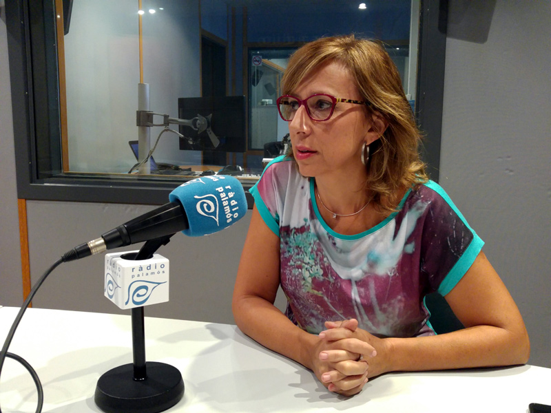 La portaveu del grup socialista, Teresa Ferrés, a Ràdio Palamós.