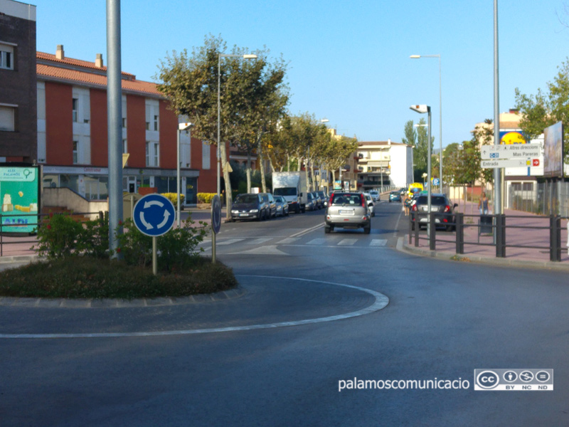 L'avinguda de Catalunya, entre Nàpols i Mar, un dels trams que s'ha d'asfaltar.