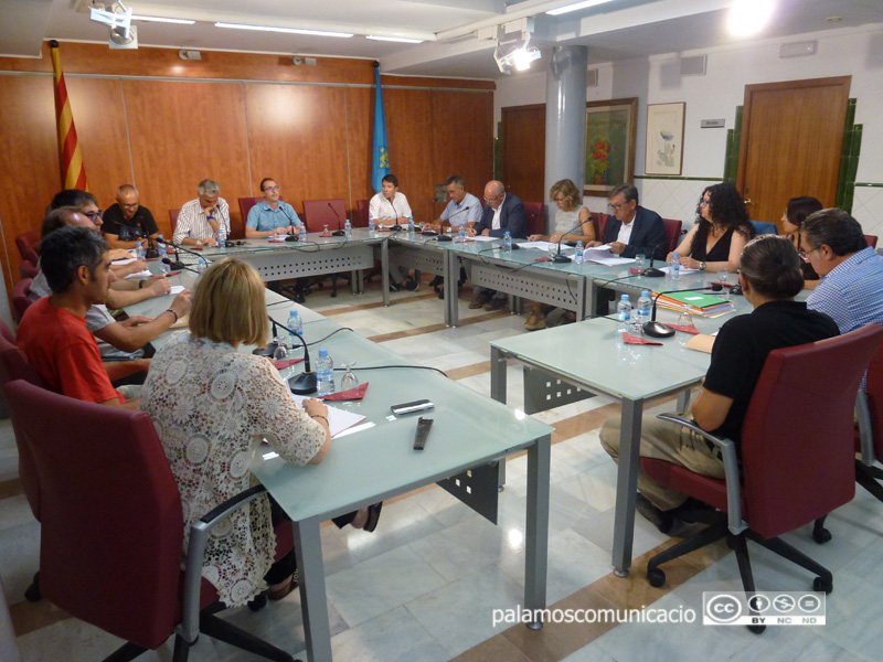 Imatge del darrer Ple de l'Ajuntament de Palamós, que es va fer al juliol.