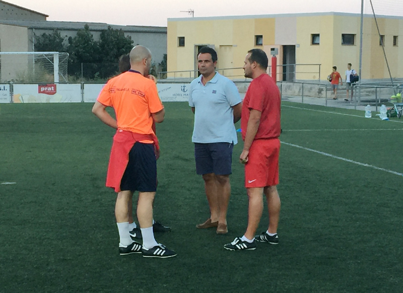 Xavi Agustí, al mig, entre Joan Bayona i Joan Mármol.