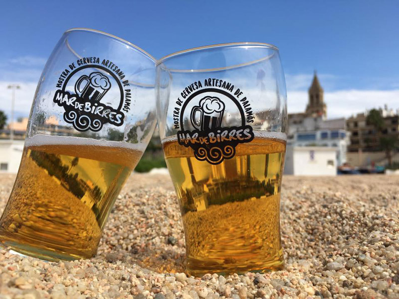 'Mar de Birres' és una iniciativa de la colla Les Kaòtiques i l'Ajuntament.