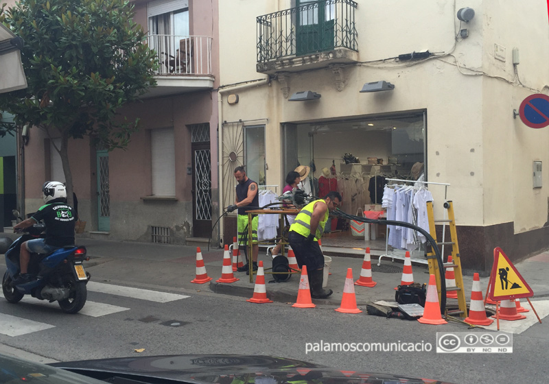 Uns treballadors en una obra.