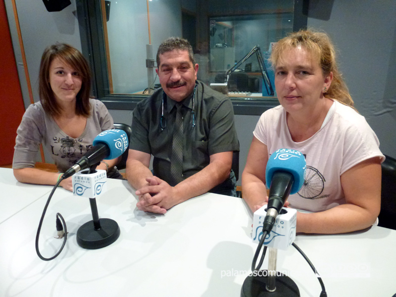 Els tres taxistes que han tirat endavant el projecte Ràdio Taxi Palamós.