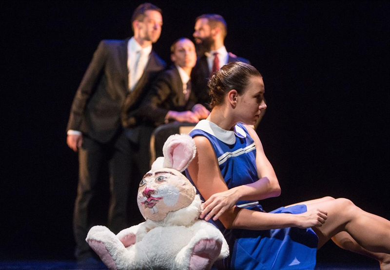 El Fem Dansa s'estrena el dia 6 de novembre amb l'espectacle 'Alícia'.