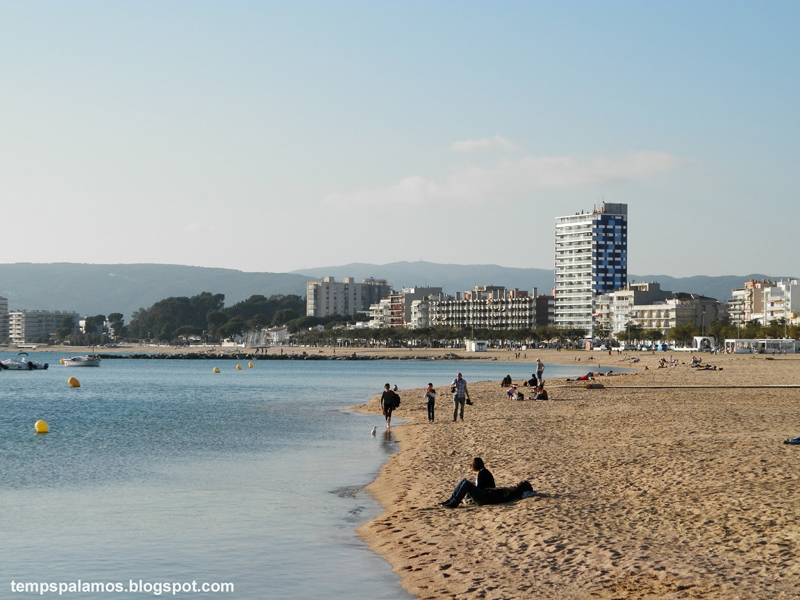 Bonança climatològica, aquest cap de setmana a Palamós. (Foto: Jordi Fernández).