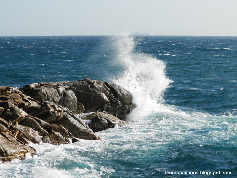 Imatge de la garbinada que va bufar dissabte a Palamós. (Foto: Jordi Fernández tempspalamos.blogspot.com).