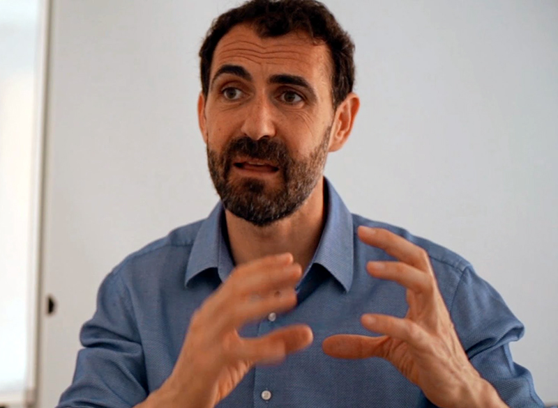 El doctor Carlos Pérez és l'autor de la xerrada d'avui. (Foto: PaleoSob Youtube).